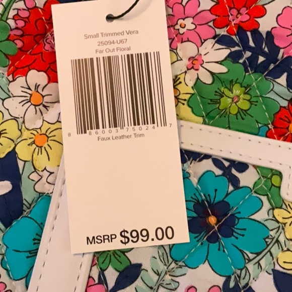 Vera Bradley small trimmed Vera with matching wallet. - Picture 5 of 8